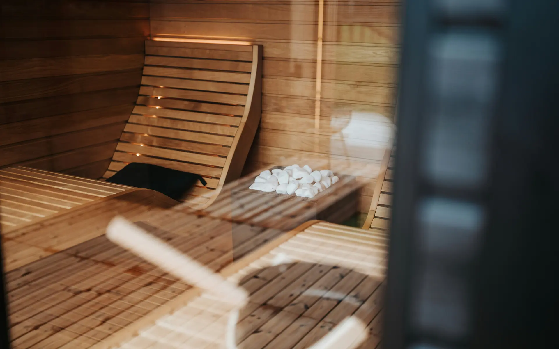 Why Do Most Hotel Ad Campaigns Fail to Drive Direct Bookings?